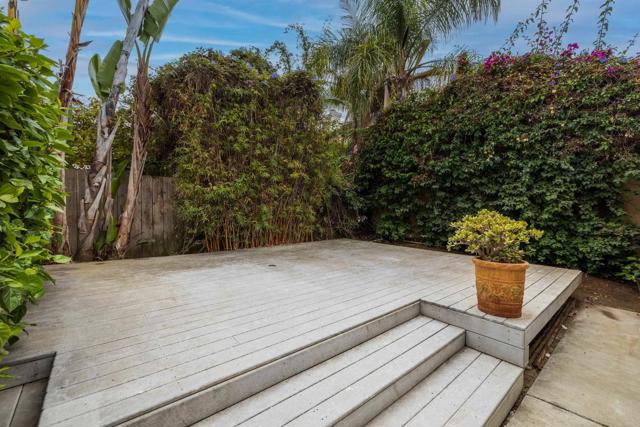 393 Date Avenue, Carlsbad CA: https://media.crmls.org/mediaz/05754d28-4204-4a23-91e7-b5879ad91659.jpg