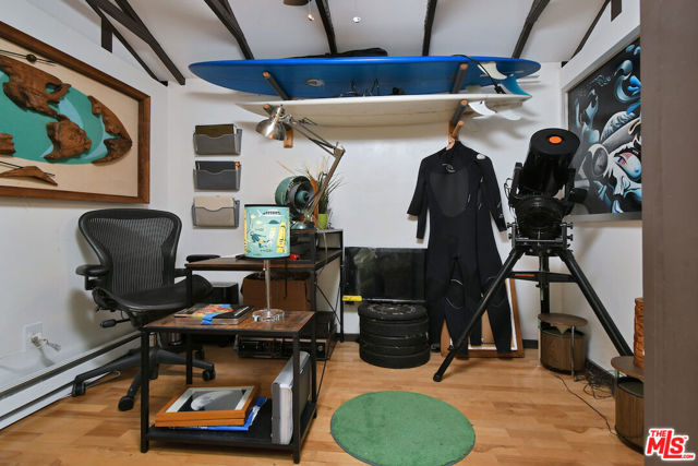 224 Horizon Avenue, Venice CA: https://media.crmls.org/mediaz/0575ce12-48f7-4740-833f-fdd133e133d3.jpg
