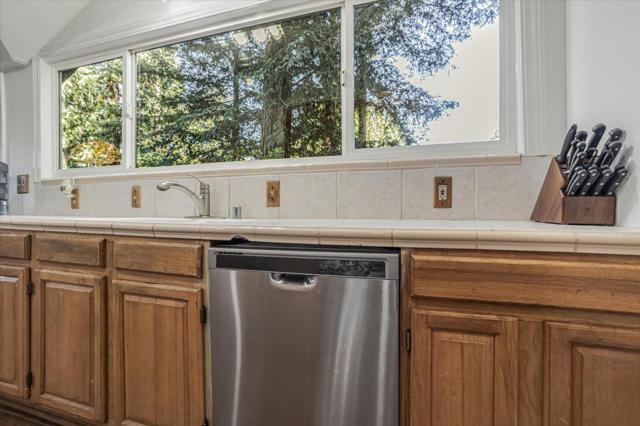 Image 9 of 39 For 1045 Forest Way