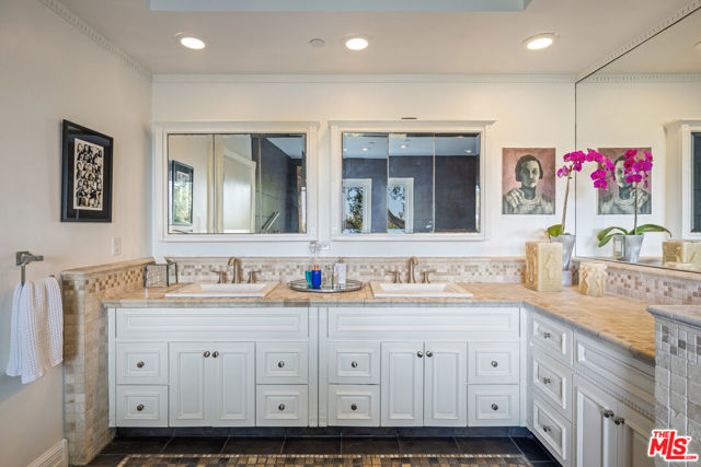 Image 16 of 33 For 7770 Firenze Avenue