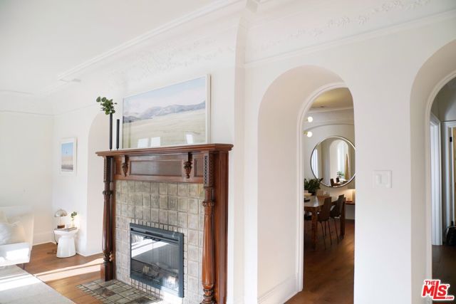 322 S Kingsley Drive, Los Angeles CA: https://media.crmls.org/mediaz/05781a7b-c335-4acb-b742-fa65210b87e4.jpg