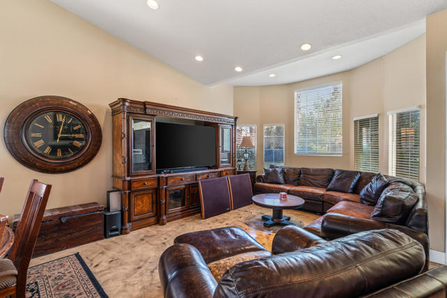 340 Augusta Drive, Palm Desert CA: https://media.crmls.org/mediaz/057828e0-5871-4f1d-9355-1e0c04863be4.jpg