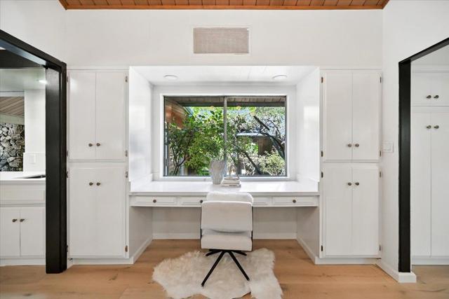 14582 Horseshoe Court, Saratoga CA: https://media.crmls.org/mediaz/057878ff-9ad8-4155-b7c8-c4a97652369d.jpg