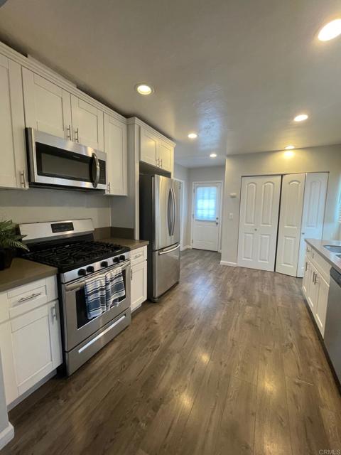 Detail Gallery Image 4 of 10 For 4117 Jamul Ave, San Diego,  CA 92113 - 3 Beds | 2 Baths