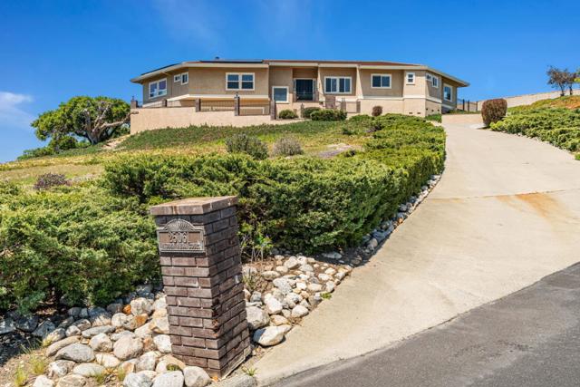25061 Hidden Mesa Court, Monterey CA: https://media.crmls.org/mediaz/05795a34-06c5-4ce8-a37f-78059c2162ab.jpg