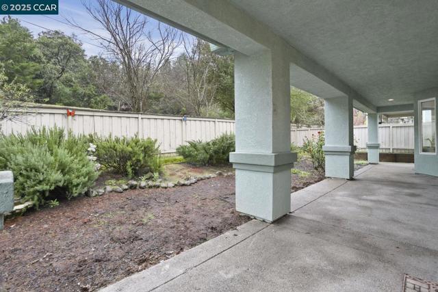 257 Red Mountain Drive, Cloverdale CA: https://media.crmls.org/mediaz/05797c26-7153-4924-b202-e750ae806ecc.jpg