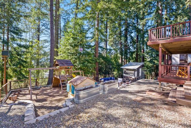 24 Terrace Way, Felton CA: https://media.crmls.org/mediaz/05799b3f-20b0-46e4-9b22-5a8c52850ad3.jpg