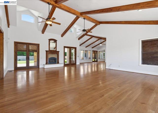 Image 10 of 60 For 920 Happy Valley Rd