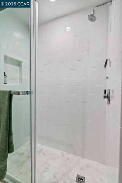 5 Doral Dr, Moraga CA: https://media.crmls.org/mediaz/057ca585-1a35-4a6b-a75a-45e97a7b2b97.jpg