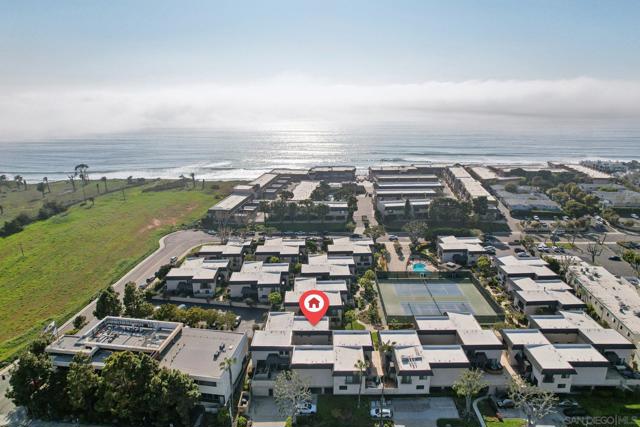 872 S Sierra Ave, Solana Beach CA: https://media.crmls.org/mediaz/057cb6b4-53eb-4ec4-9395-376f0e4db1d1.jpg