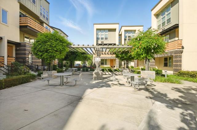 2086 Mahuron Circle, San Jose CA: https://media.crmls.org/mediaz/057db88c-e68b-45f3-80bf-60db786f56cc.jpg