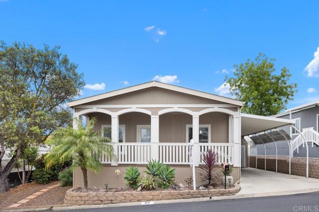525 W El Norte Parkway, Escondido CA: https://media.crmls.org/mediaz/057dbc46-ab2f-4f50-8af7-2167c1cef07c.jpg
