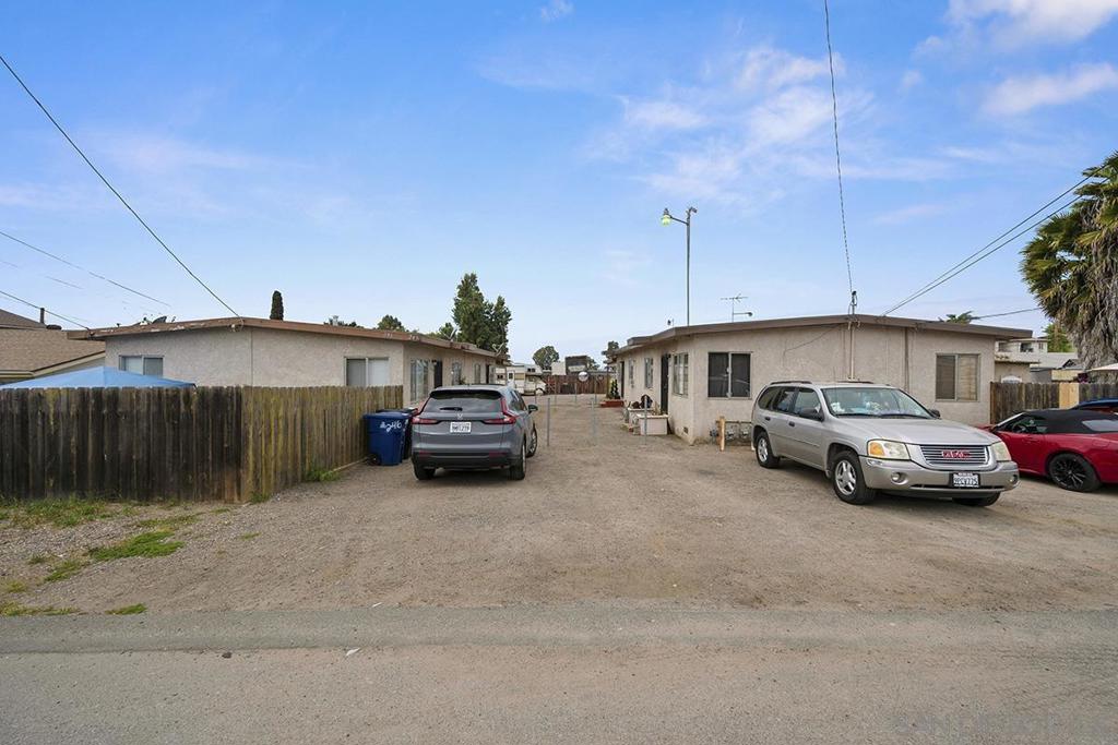 MLS #250026772SD img 3