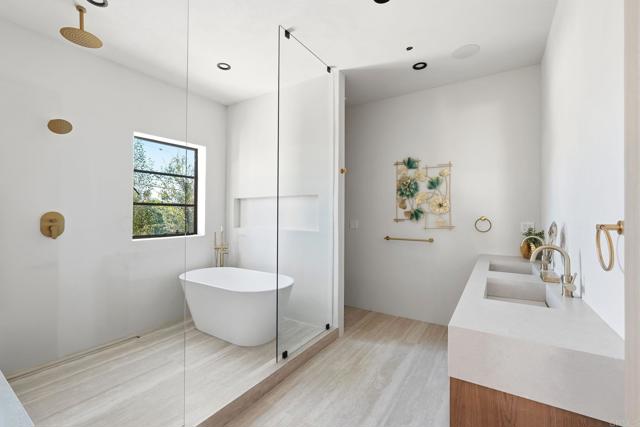 Detail Gallery Image 28 of 52 For 160 N Stanley Dr, Beverly Hills,  CA 90211 - 5 Beds | 5/1 Baths