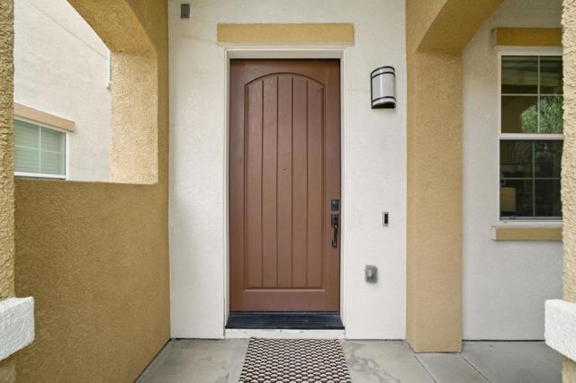 26540 Hayward Boulevard, Hayward CA: https://media.crmls.org/mediaz/057f5696-92b8-42fc-8fc6-b35ba64af864.jpg