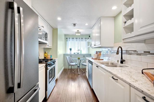 Detail Gallery Image 12 of 50 For 7303 Alicante Rd a,  Carlsbad,  CA 92009 - 2 Beds | 2 Baths