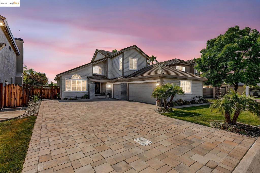 2435 PINEHURST COURT