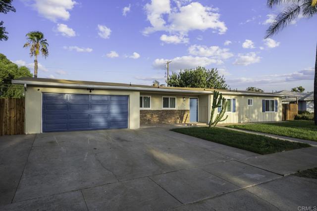 9903 Lindo Lake Place, Lakeside CA: https://media.crmls.org/mediaz/057fe0df-3574-4687-ae65-677c0b3b62d1.jpg