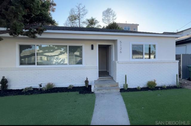 5126 5128 Alumni Pl, San Diego CA: https://media.crmls.org/mediaz/058080c1-5d9f-463c-8383-f326c77b3901.jpg
