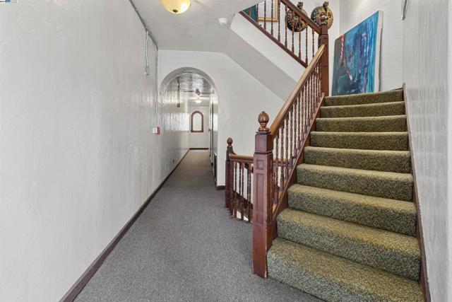 Image 4 of 7 For 2501 7th Avenue