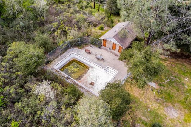 28750 Underwood Road, Salinas CA: https://media.crmls.org/mediaz/05811e5a-dbb4-44fc-9fd2-e11a7249b85e.jpg
