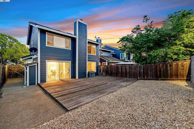 117 Pelican Loop, Pittsburg CA: https://media.crmls.org/mediaz/05814104-b358-4f5e-bd64-c48e9020264b.jpg