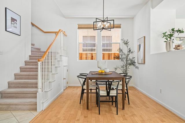 427 Nicholas Drive, Mountain View CA: https://media.crmls.org/mediaz/058148c5-d36e-470e-9ea3-6ab28eba792c.jpg