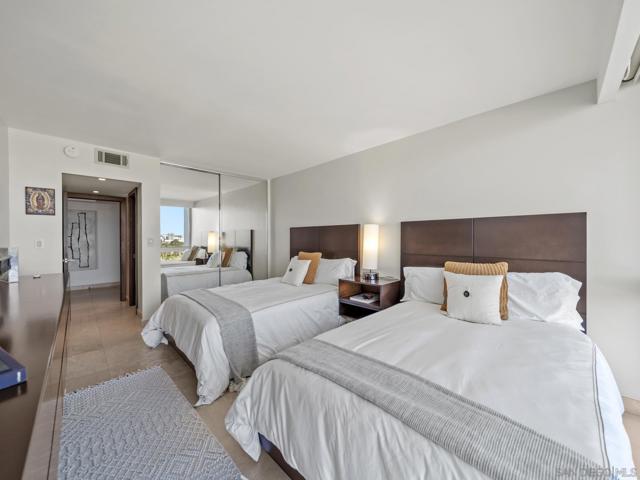 MLS #250039929SD image #32