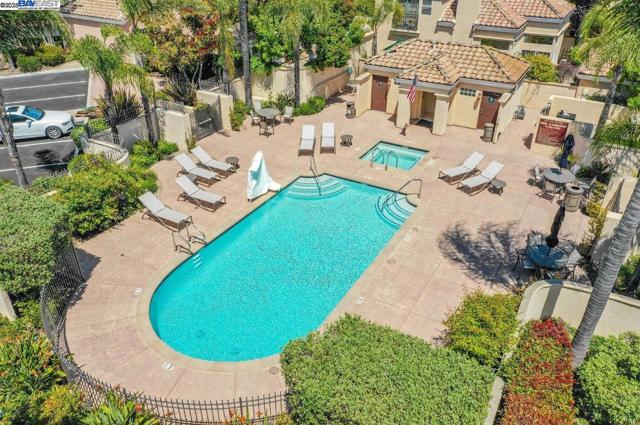 2030 Canyon Woods Drive, San Ramon CA: https://media.crmls.org/mediaz/0581ec8e-c18a-4f13-b73a-0afaad82a637.jpg
