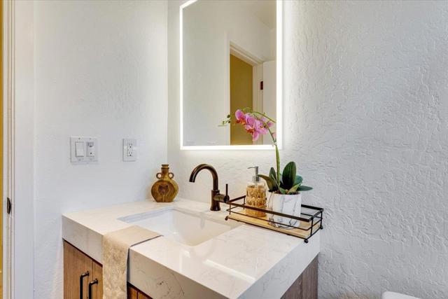 435 Coates Drive, Aptos CA: https://media.crmls.org/mediaz/05821047-5356-40e8-921a-b99797b60de4.jpg