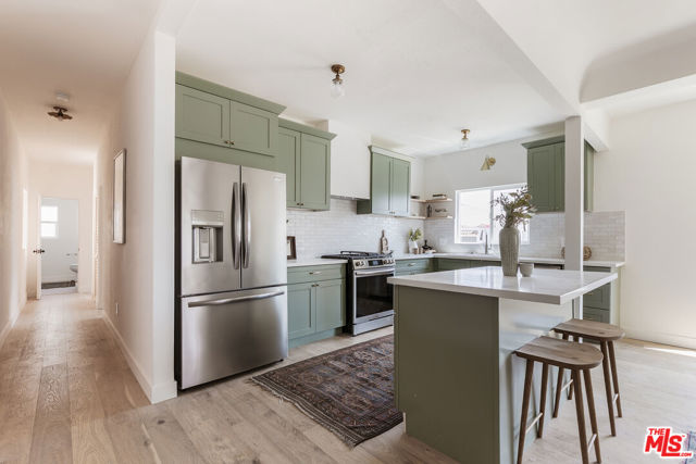 1570 S Hayworth Avenue, Los Angeles CA: https://media.crmls.org/mediaz/058282fd-fc9d-4f7d-820c-64df1d2fdfbd.jpg