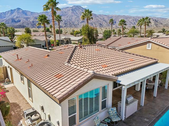 60920 Living Stone Drive, La Quinta CA: https://media.crmls.org/mediaz/05840625-17eb-4124-8fa9-a9d85bf4b47b.jpg