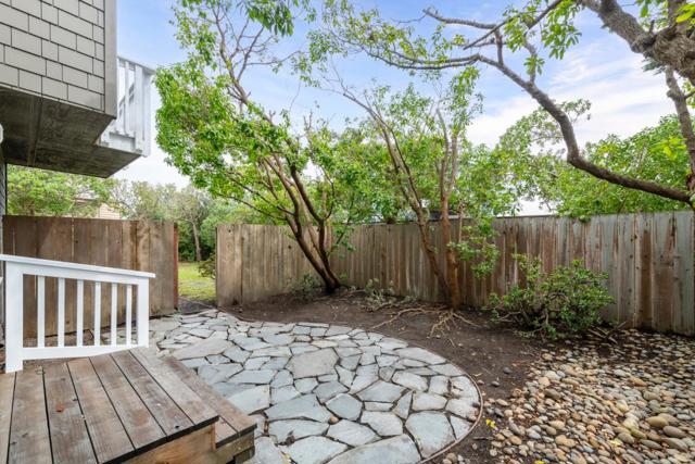20 Madrone Avenue, Moss Beach CA: https://media.crmls.org/mediaz/05852b74-f289-45e6-9c80-b962fe28eab4.jpg