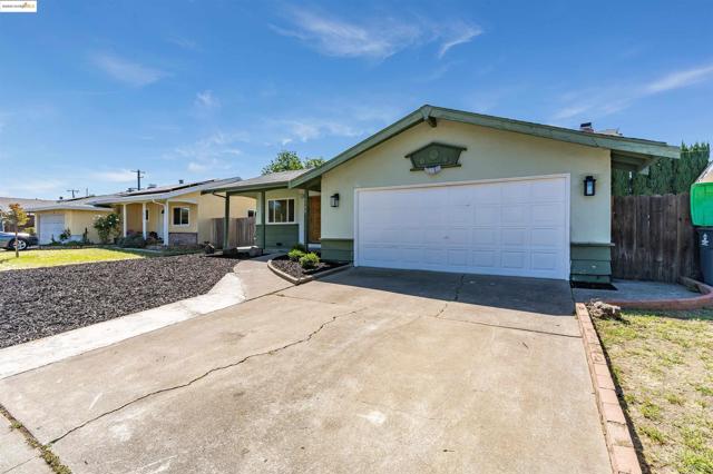 1908 New Jersey St, Fairfield CA: https://media.crmls.org/mediaz/0585c525-f53d-444e-a2b4-4d034266a3d1.jpg