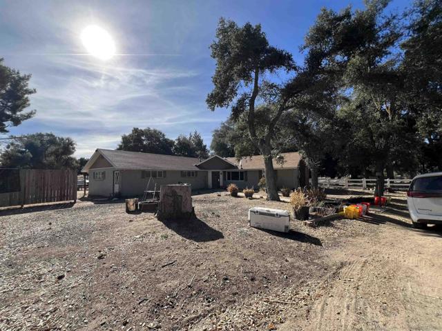 30247 Chihuahua Valley Road, Warner Springs CA: https://media.crmls.org/mediaz/0585dcac-faa8-42c6-bab5-0a86943257d1.jpg