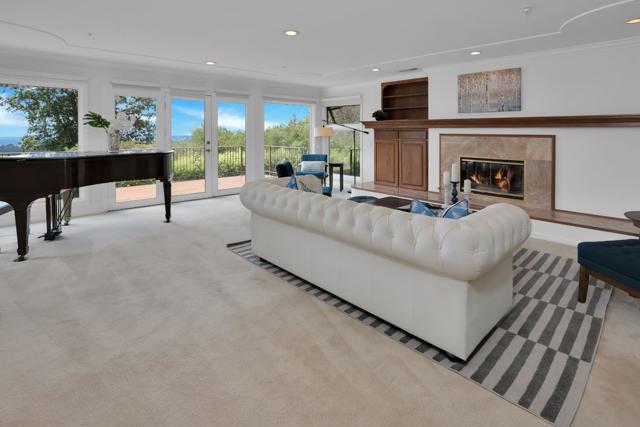 388 Aptos Ridge Circle, Watsonville CA: https://media.crmls.org/mediaz/058602db-2dba-4517-b31d-b09a71461076.jpg