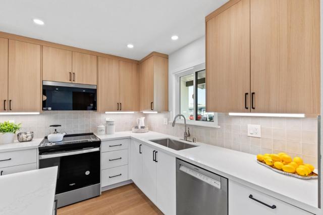 565 Serra Drive, South San Francisco CA: https://media.crmls.org/mediaz/05862a23-7443-4121-809e-38546bfc2a19.jpg