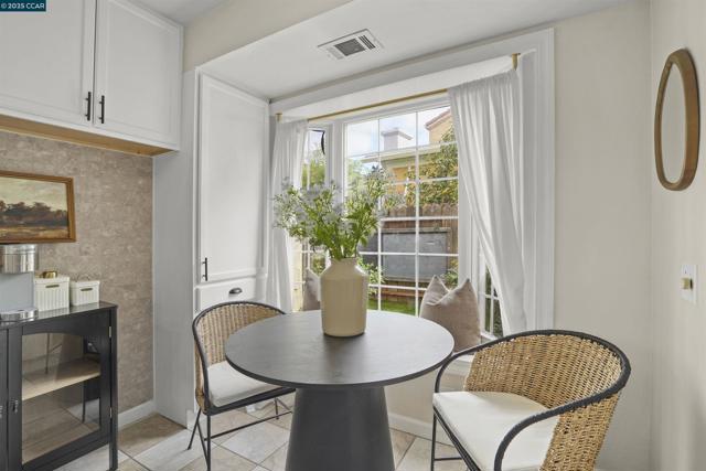 1031 Burnham, Pittsburg CA: https://media.crmls.org/mediaz/058632ad-0919-4700-8400-9bdbcf147e54.jpg