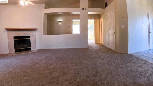 841 Windmeadows Dr, Brentwood CA: https://media.crmls.org/mediaz/05863f74-8f62-4ba5-94b4-071db2d97d2e.jpg
