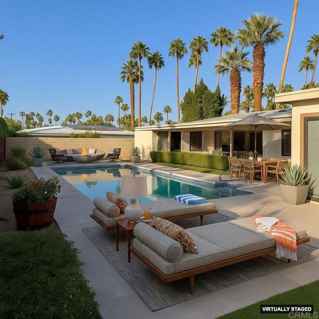 Detail Gallery Image 5 of 8 For 1455 S Calle De Maria, Palm Springs,  CA 92264 - 4 Beds | 4 Baths