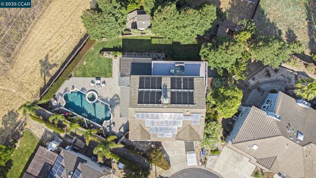 4001 Browning Dr, Concord CA: https://media.crmls.org/mediaz/05879894-6311-47e6-a44d-caf56a4406f5.jpg