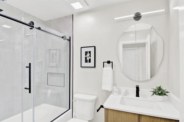 4166 Peregrine Way, Pleasanton CA: https://media.crmls.org/mediaz/058953ba-d7c5-4f50-9a52-7dc25114b9a0.jpg
