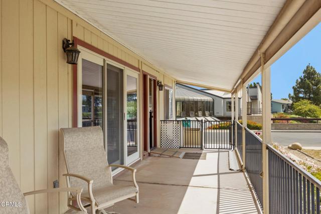 142 Poinsettia Gardens Drive, Ventura CA: https://media.crmls.org/mediaz/058960f7-3c79-433e-925a-0d2ae57087e7.jpg