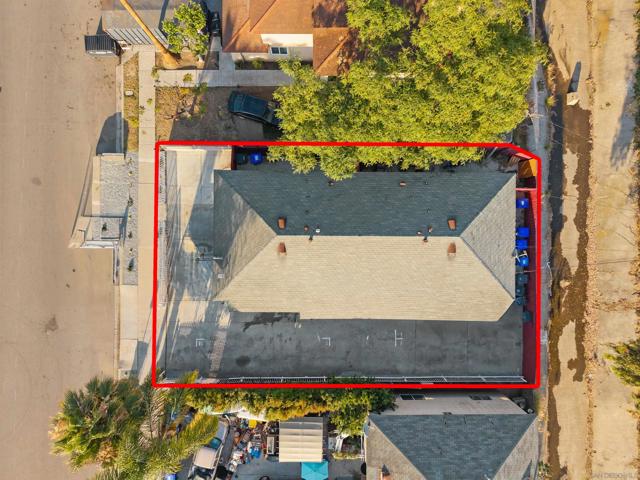 3957 61 Cottonwood St, San Diego CA: https://media.crmls.org/mediaz/058c11e3-c5f4-470c-a087-985a0a95749a.jpg