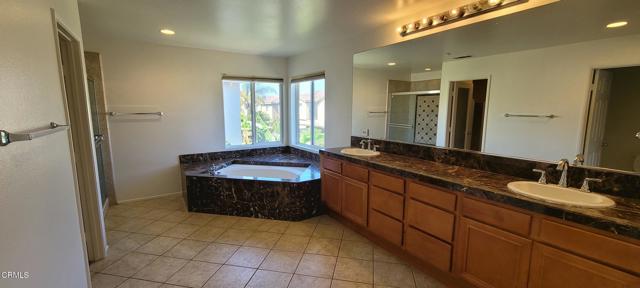 Detail Gallery Image 27 of 32 For 822 Belleza Dr, Oxnard,  CA 93030 - 5 Beds | 4/1 Baths