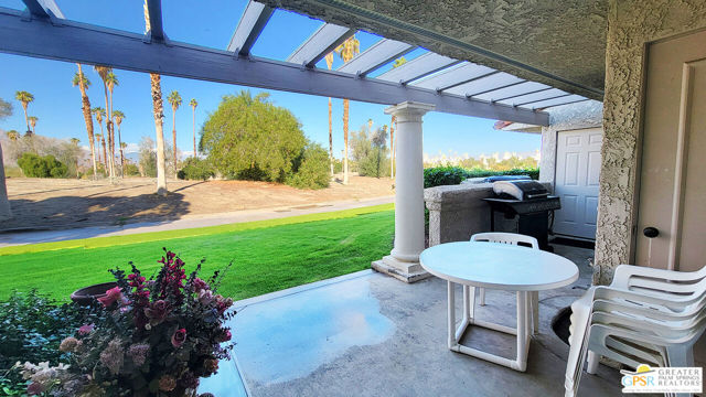 2700 E Mesquite Avenue, Palm Springs CA: https://media.crmls.org/mediaz/058cab4d-450a-4cf8-b6ee-8ab5598488bf.jpg