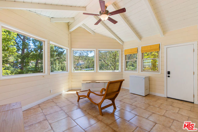 4236 Ensenada Drive, Woodland Hills CA: https://media.crmls.org/mediaz/058d30a8-efc4-4e42-80bb-adc7e531f60a.jpg