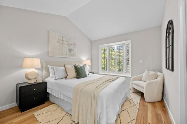 3554 Oak Knoll Drive, Redwood City CA: https://media.crmls.org/mediaz/058d522d-6d32-4a65-810b-20e9afc1bf2b.jpg