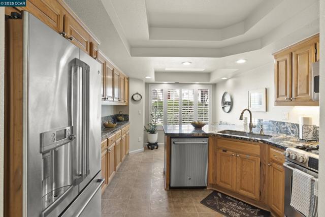 43 Patrick Way, Half Moon Bay CA: https://media.crmls.org/mediaz/058d6c12-ba8a-44a4-a8da-1b27f40a1181.jpg