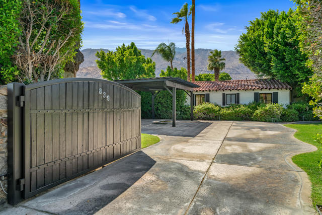 839 N Avenida Olivos, Palm Springs CA: https://media.crmls.org/mediaz/058d9d5d-e518-4269-9639-bd0358cf7e92.jpg
